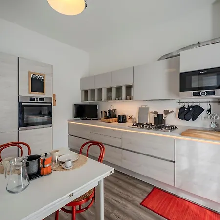 15 Min Walk From Fiere - Space & Style דירה