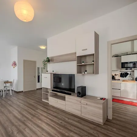 דירה 15 Min Walk From Fiere - Space & Style *