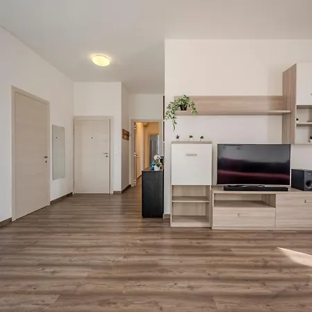 15 Min Walk From Fiere - Space & Style דירה ורונה