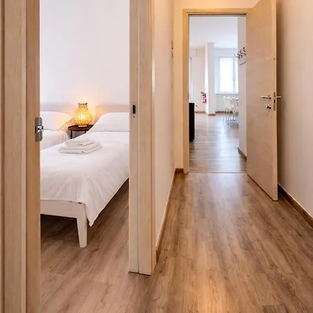 דירה 15 Min Walk From Fiere - Space & Style ורונה