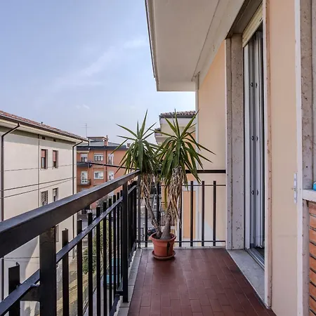 דירה 15 Min Walk From Fiere - Space & Style