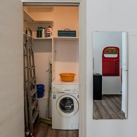 דירה 15 Min Walk From Fiere - Space & Style